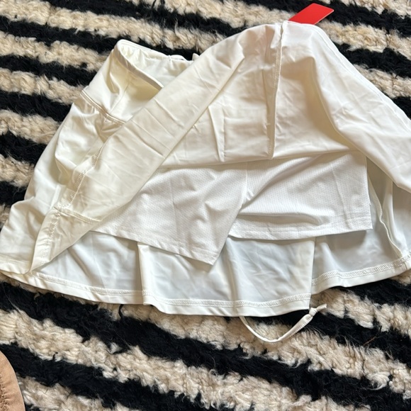 NWT tennis skirt with built in shorts - Picture 3 of 5